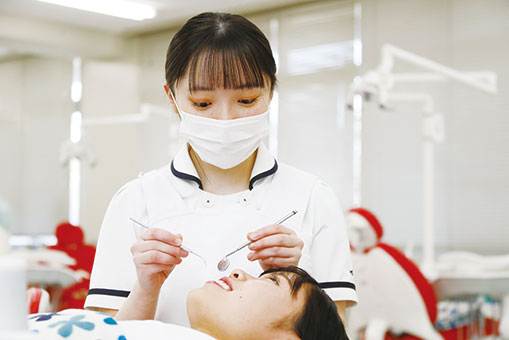 歯科衛生士は国家資格を持つスペシャリスト